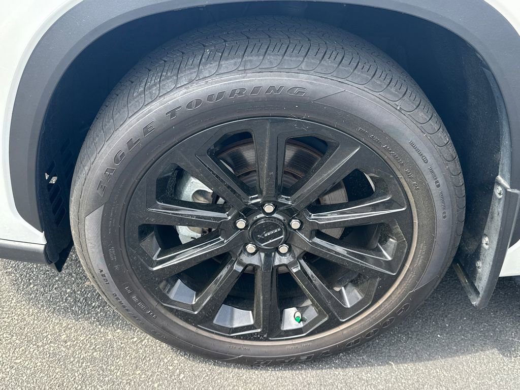 Used 2024 Toyota Highlander Platinum image 11