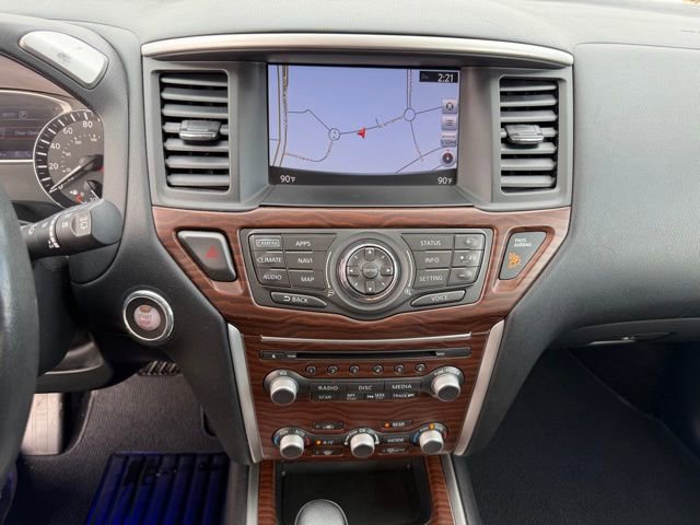 Used 2017 Nissan Pathfinder Platinum image 20