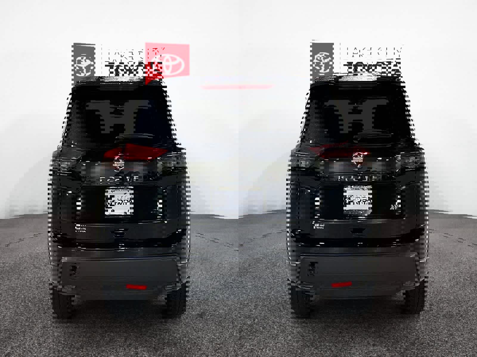 Used 2024 Nissan Rogue S image 6