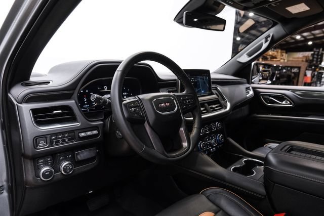Used 2023 GMC Yukon XL AT4 w/ AT4 Premium Package AWD/4WD image 12