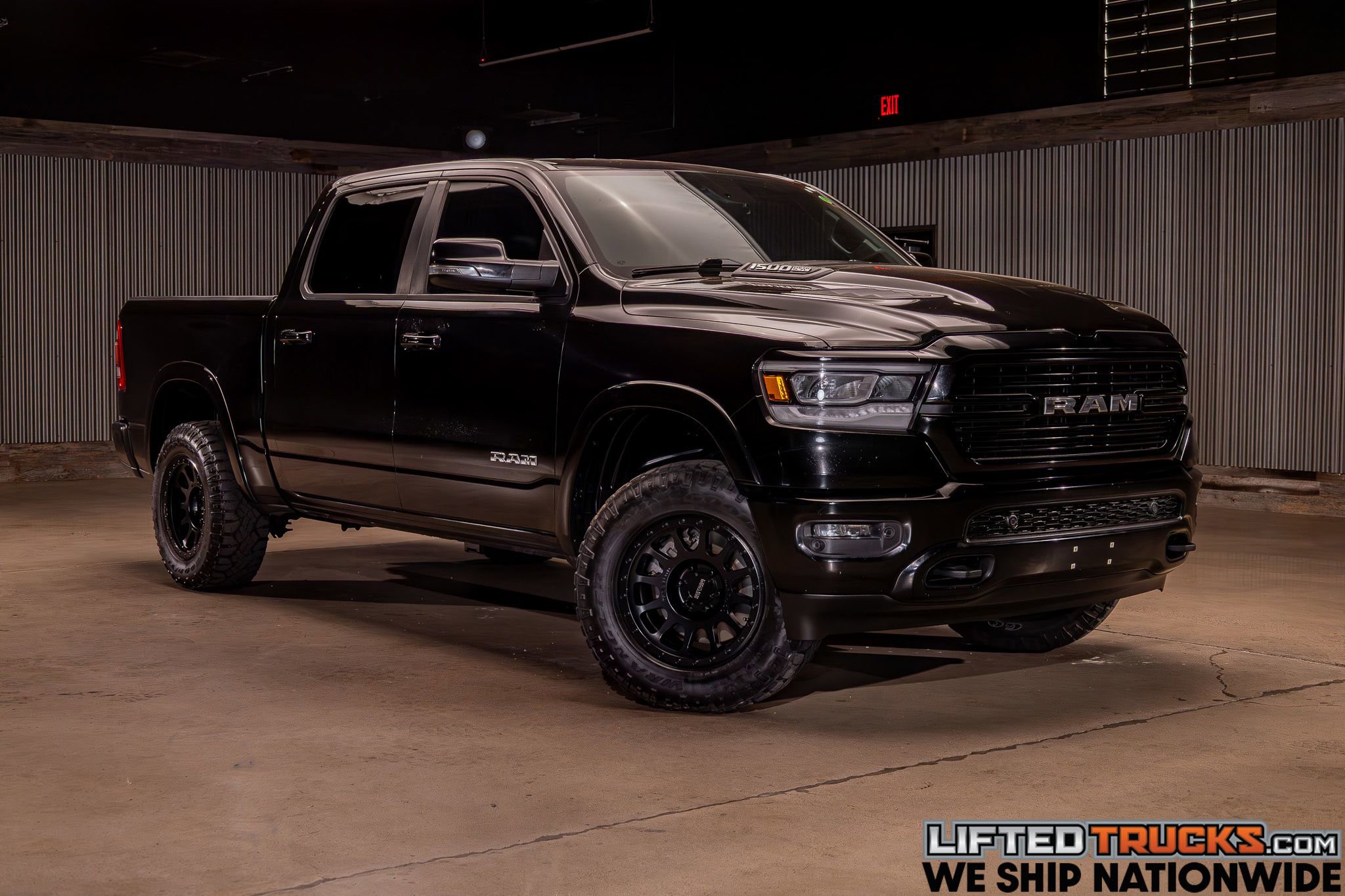 Used 2019 RAM 1500 Laramie w/ Sport Appearance Package