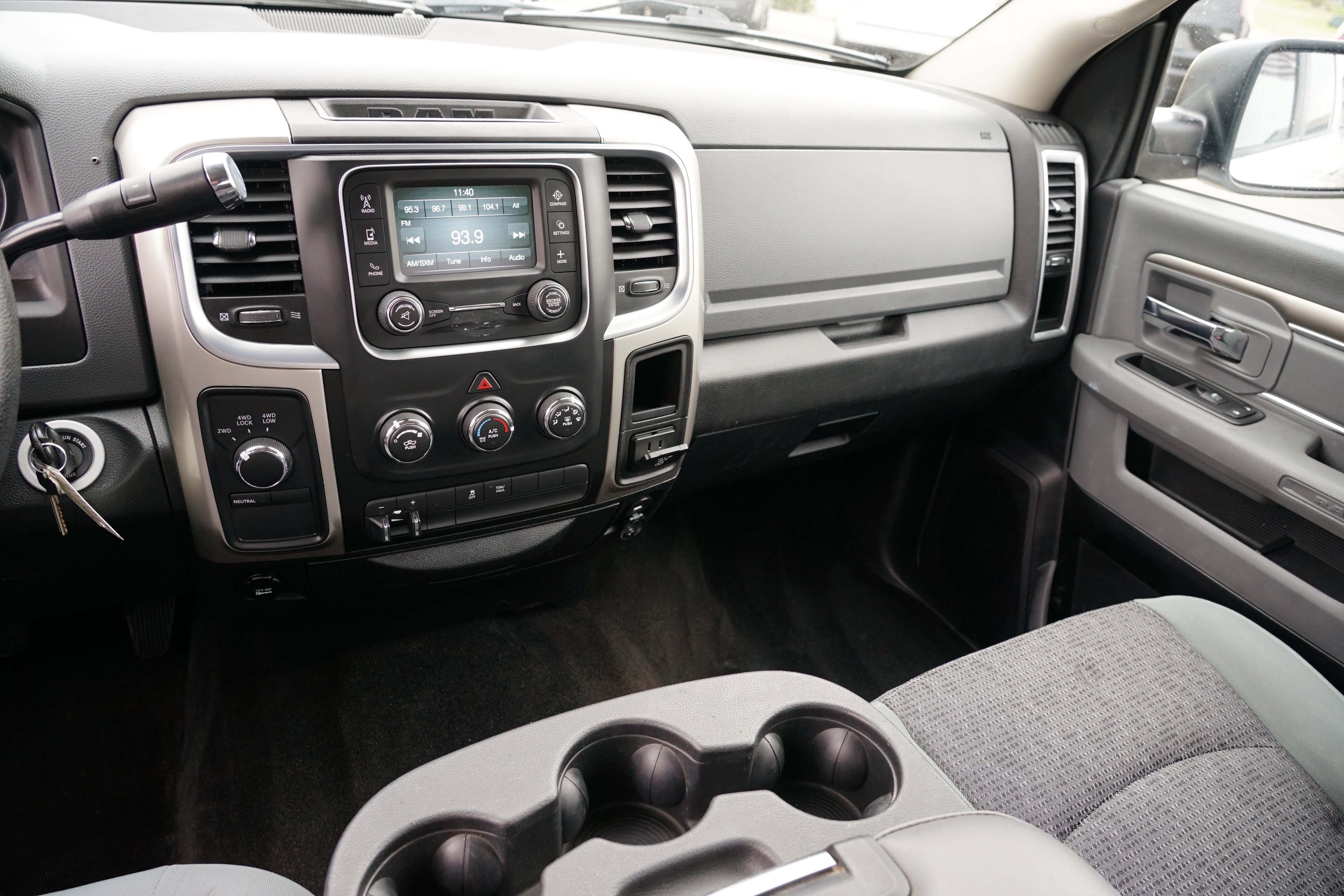 Used 2016 RAM 2500 SLT w/ Protection Group image 21