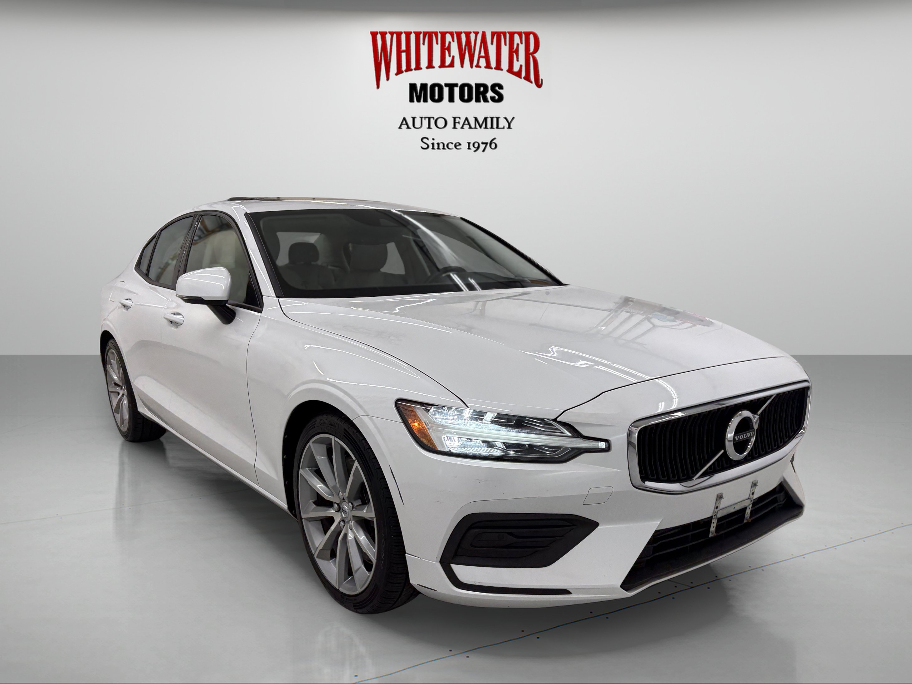 Used 2020 Volvo S60 T6 Momentum w/ Protection Package Premier AWD/4WD image 5