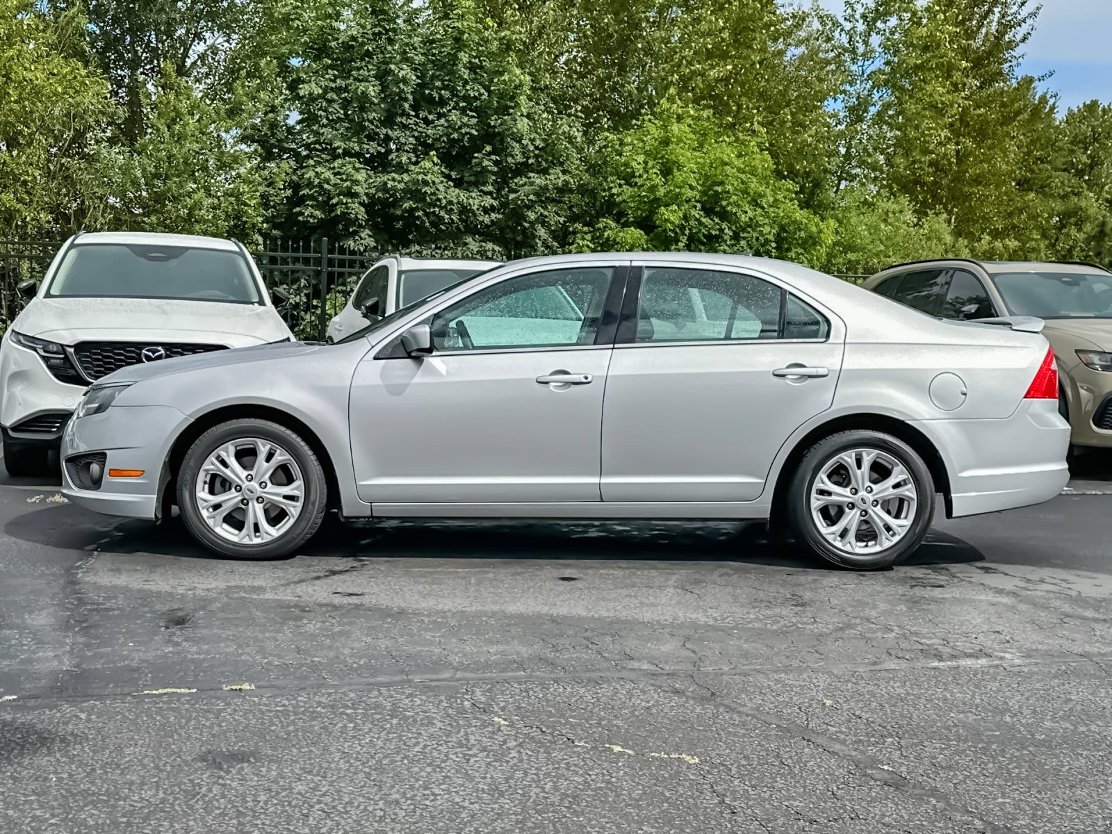 Used 2012 Ford Fusion SE FWD image 6