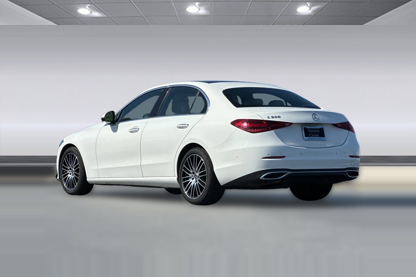 Used 2023 Mercedes-Benz C 300 Sedan image 3