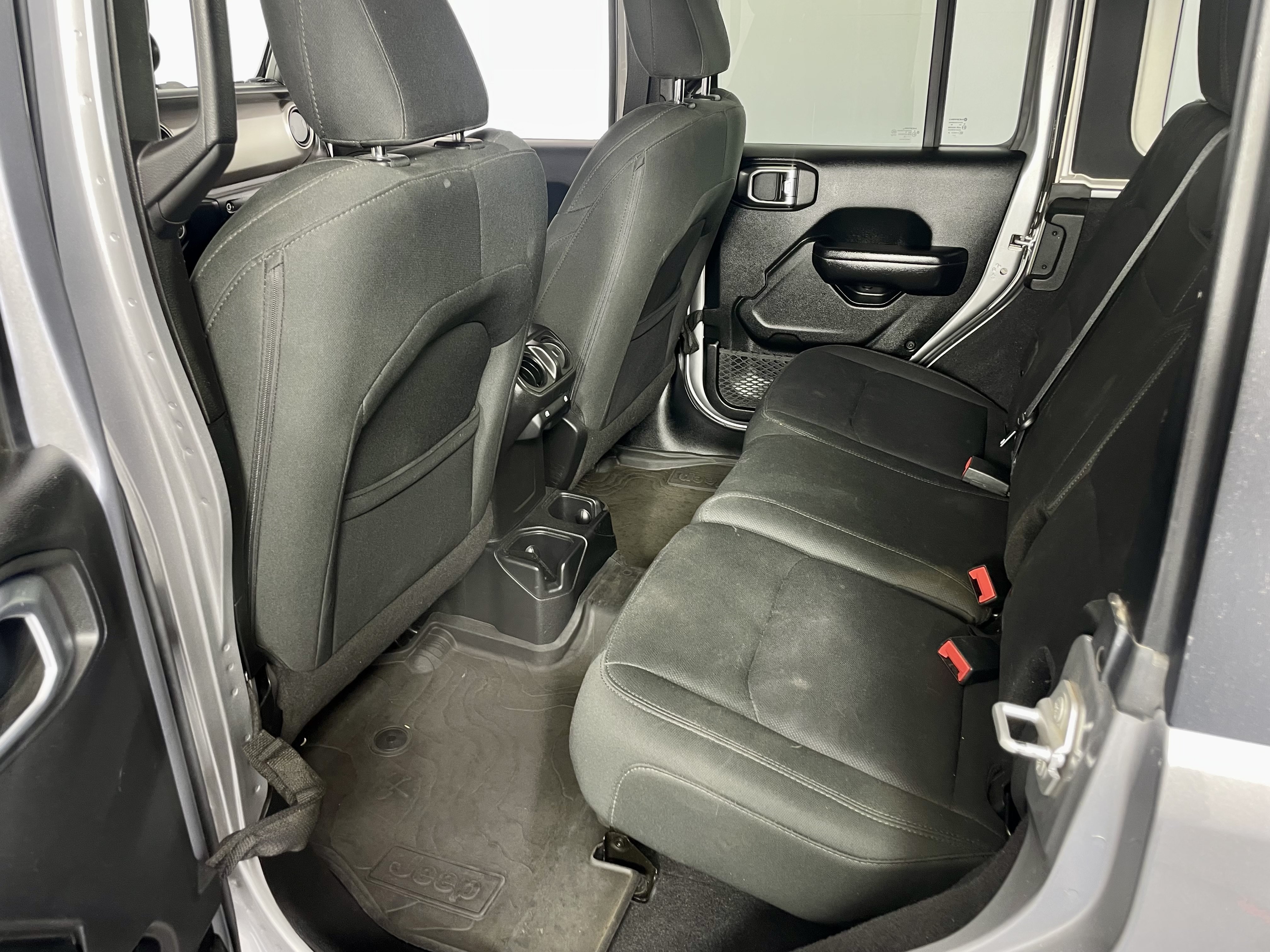 Used 2018 Jeep Wrangler Unlimited Sport S AWD/4WD image 11