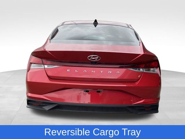 Used 2023 Hyundai Elantra SEL w/ Cargo Package image 3