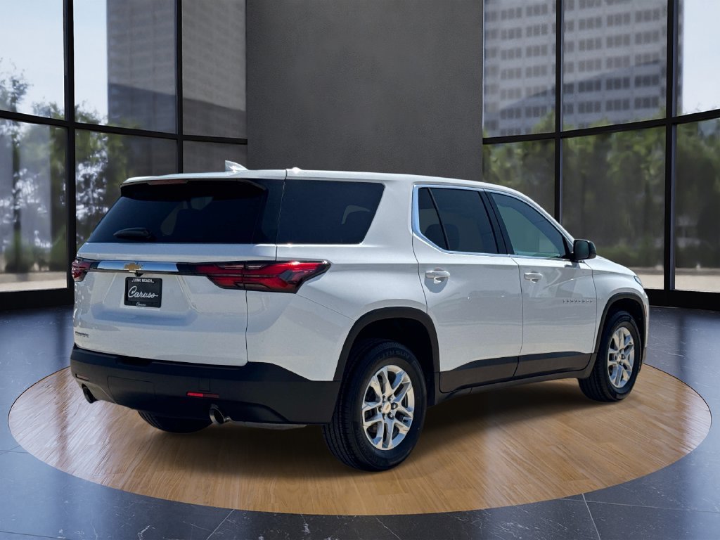 Used 2022 Chevrolet Traverse LS FWD image 3