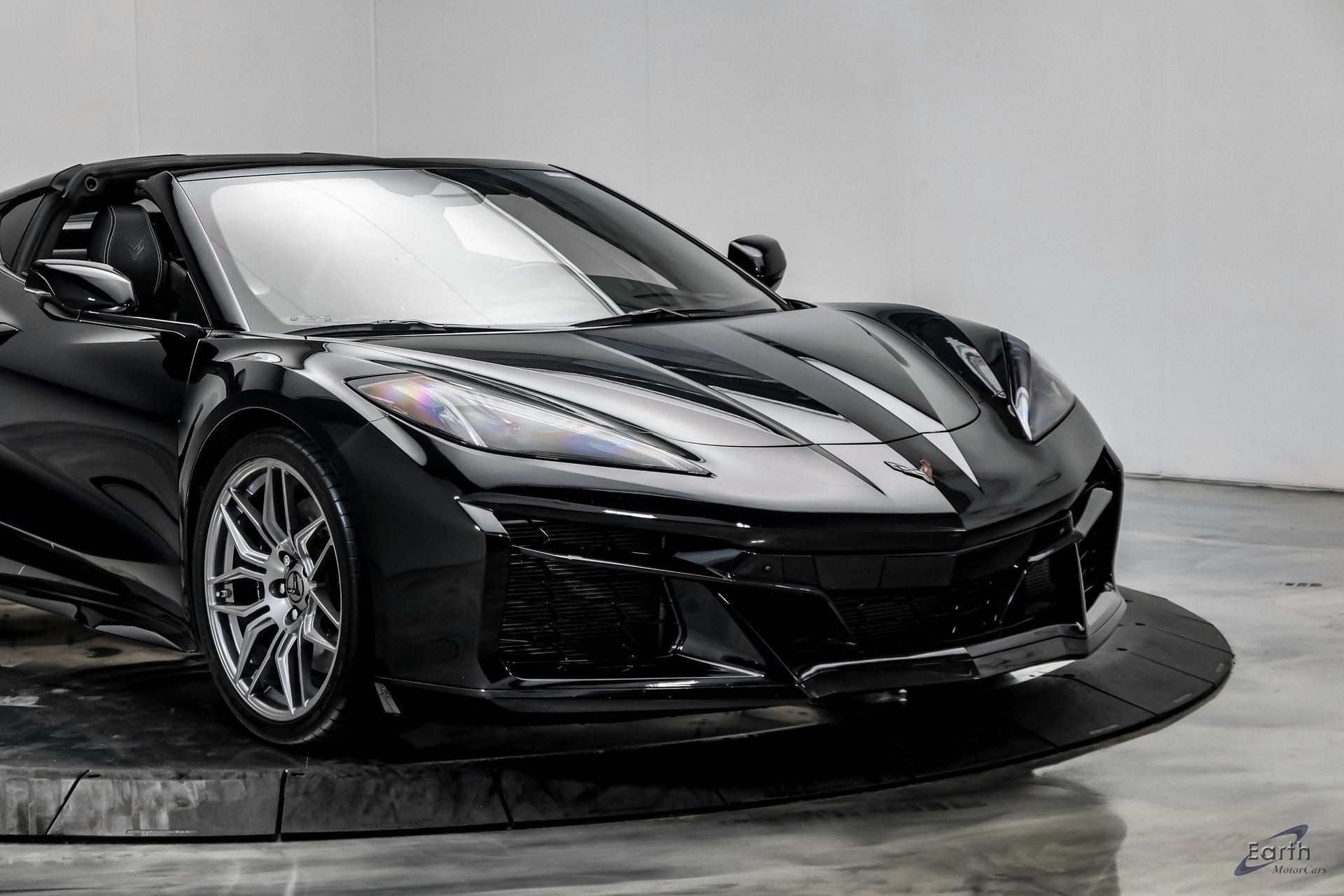 Used 2024 Chevrolet Corvette Z06 RWD image 36