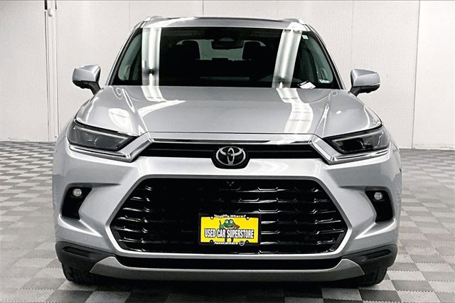 Used 2024 Toyota Grand Highlander Platinum image 3