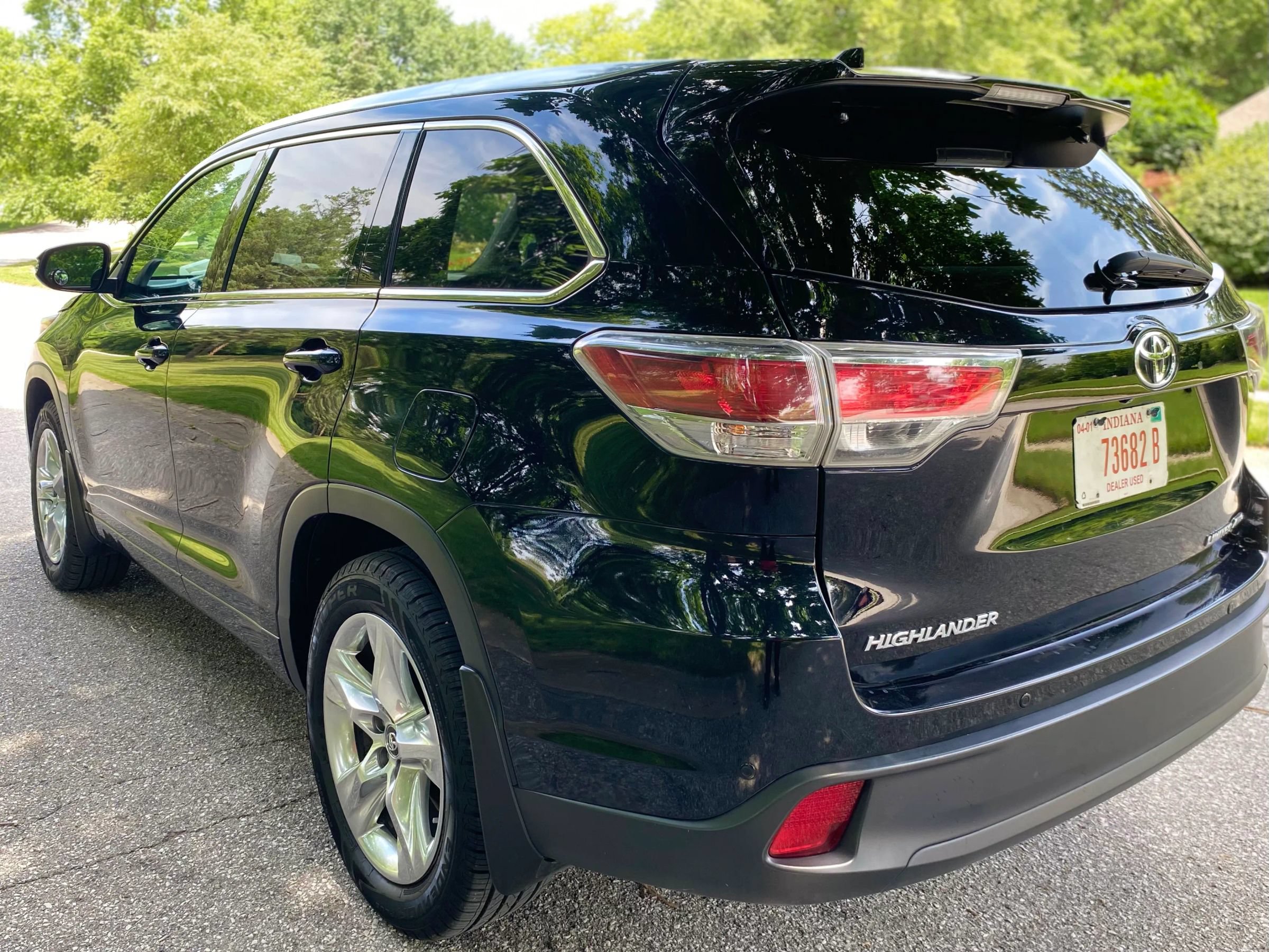 Used 2016 Toyota Highlander Limited Platinum AWD/4WD image 4