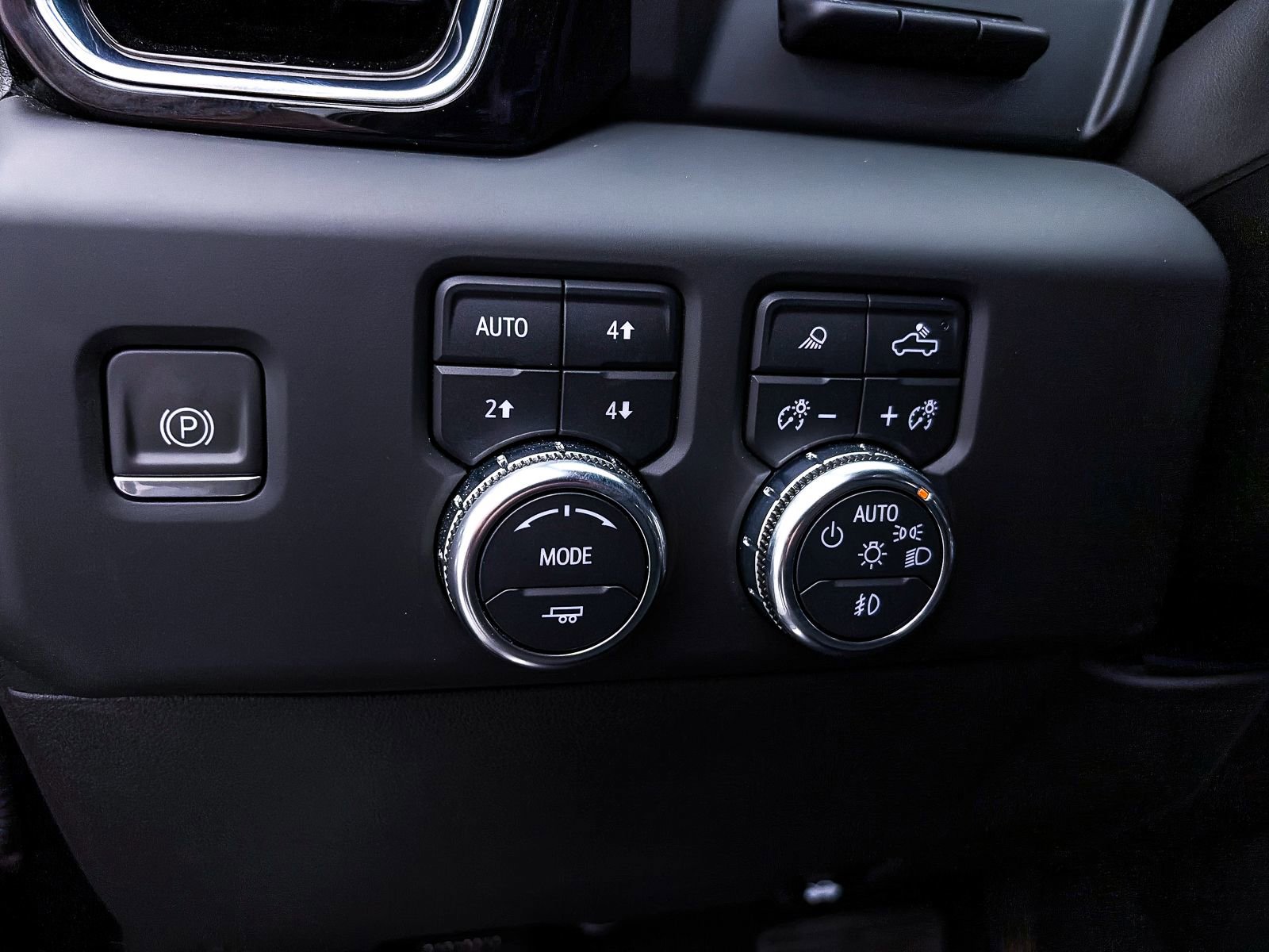 Used 2022 GMC Sierra 1500 Denali w/ Technology Package AWD/4WD image 5