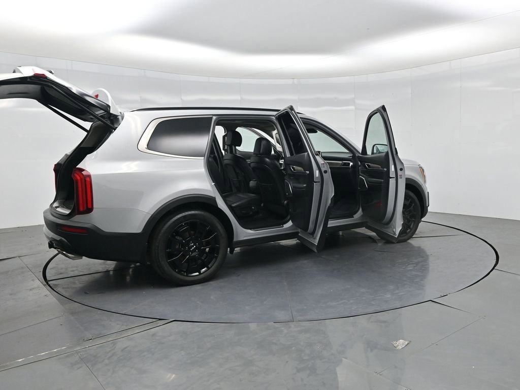 Used 2022 Kia Telluride SX w/ SX Prestige Package AWD/4WD image 4