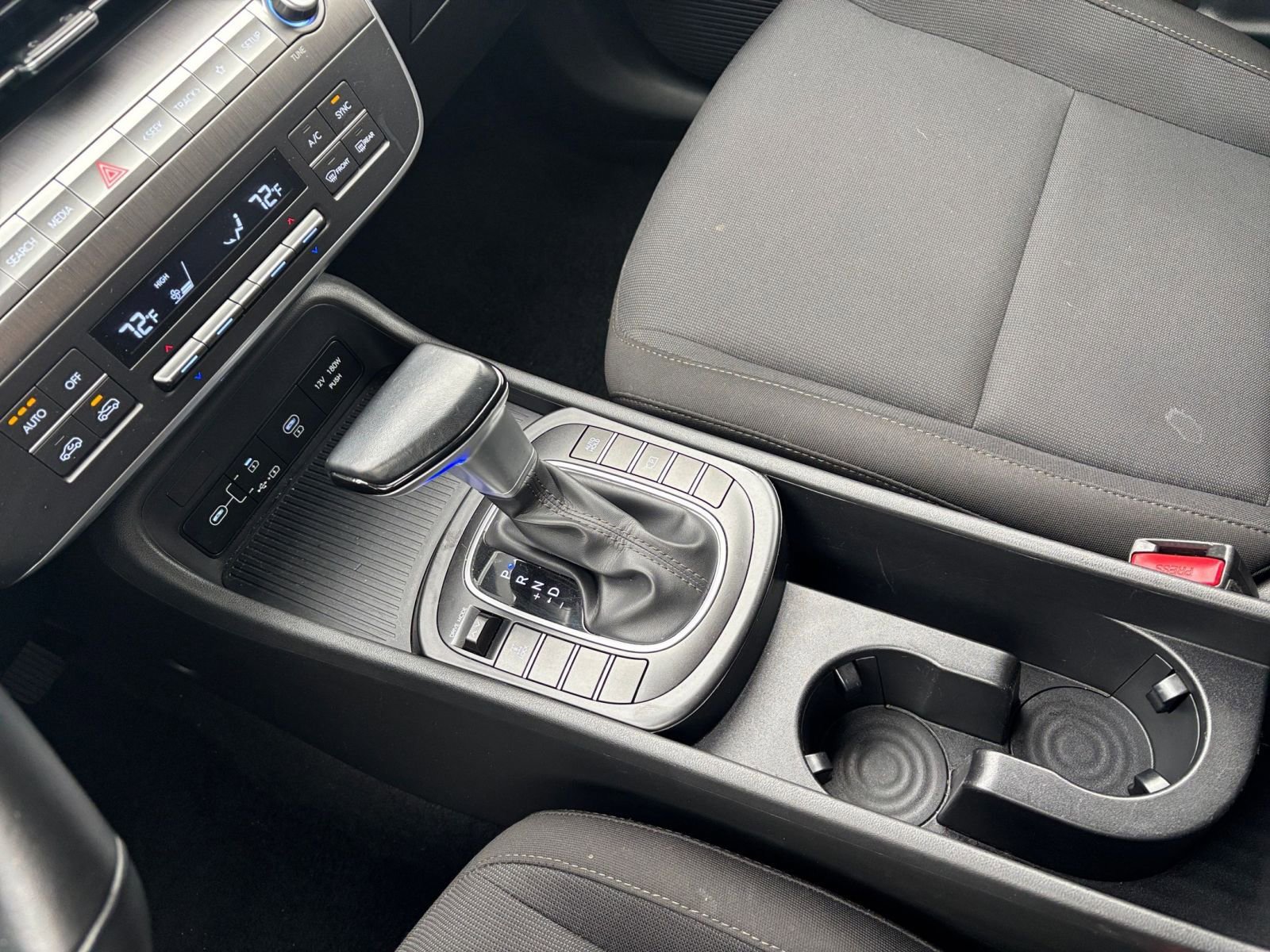 Used 2025 Hyundai Kona SEL image 42