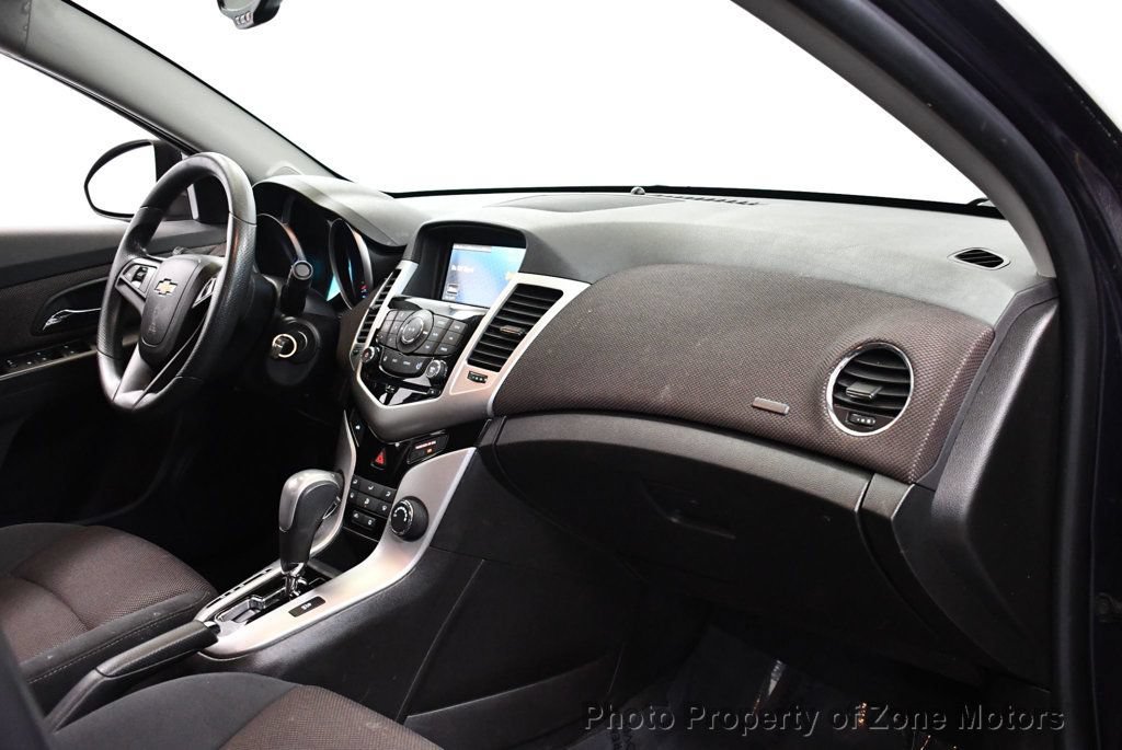 Used 2016 Chevrolet Cruze LT FWD image 11