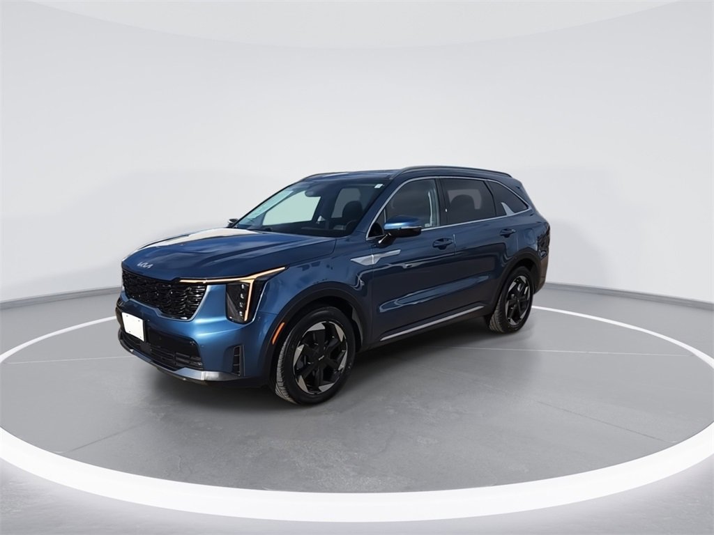 Used 2025 Kia Sorento EX image 4