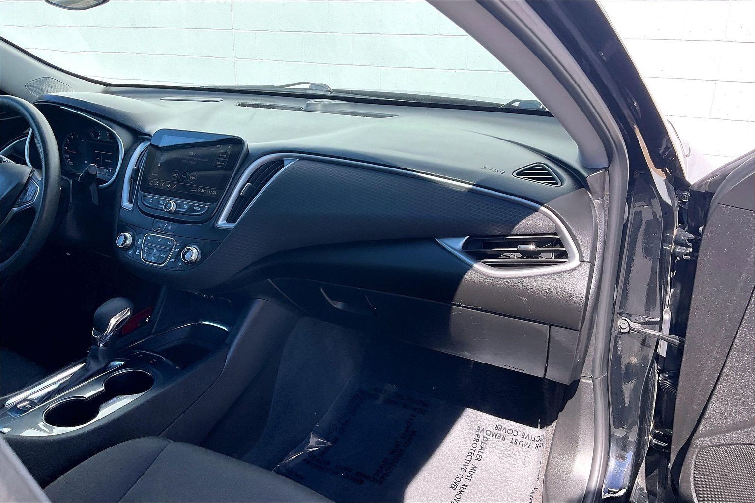 Used 2025 Chevrolet Malibu LT FWD image 21