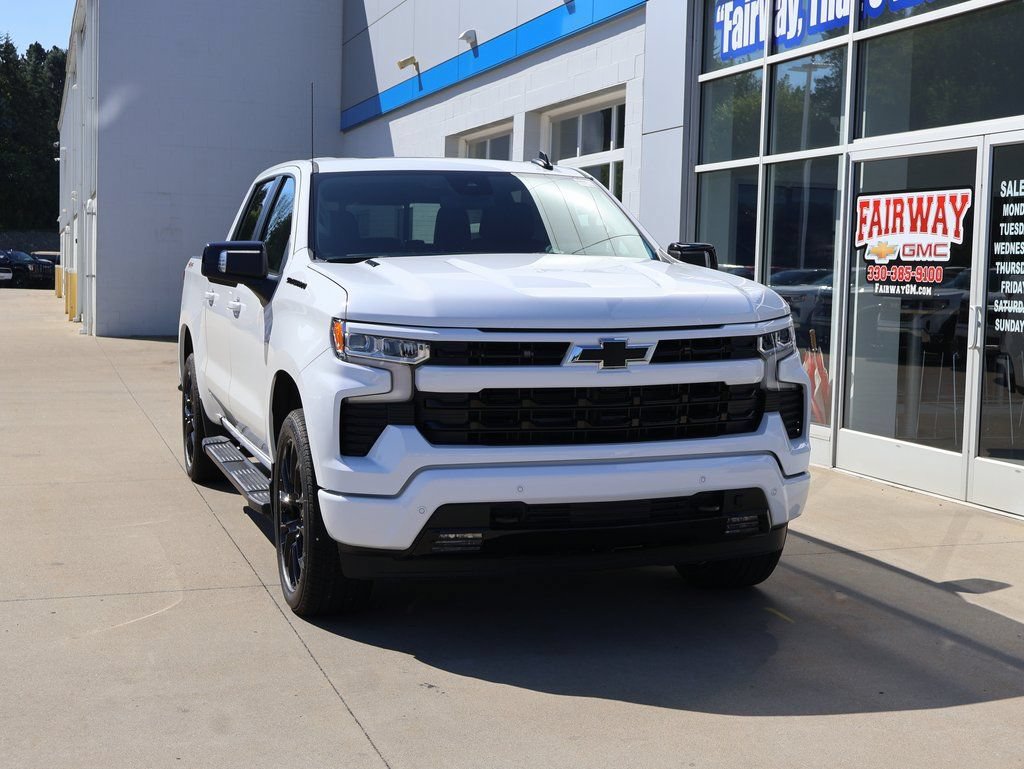 New 2026 Chevrolet Silverado 1500 RST w/ Safety Package AWD/4WD image 2