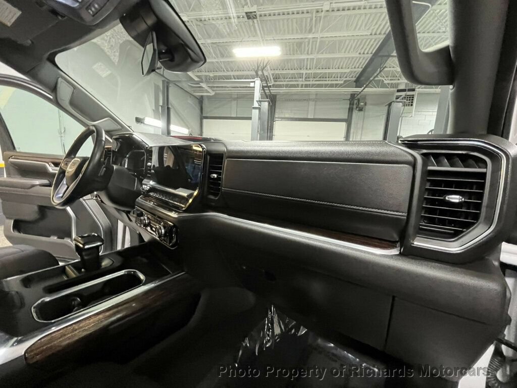 Used 2025 GMC Sierra 1500 Elevation AWD/4WD image 22