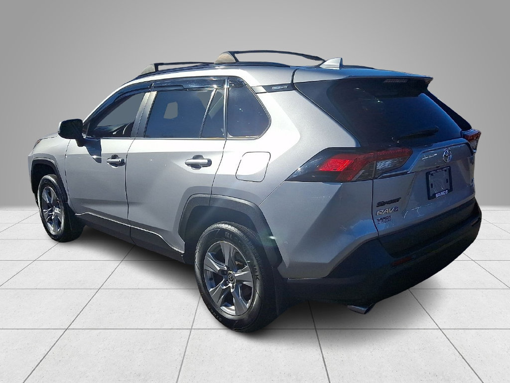 Used 2022 Toyota RAV4 XLE AWD/4WD image 7