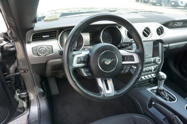 Certified 2020 Ford Mustang Convertible w/ Equipment Group 101A image 15