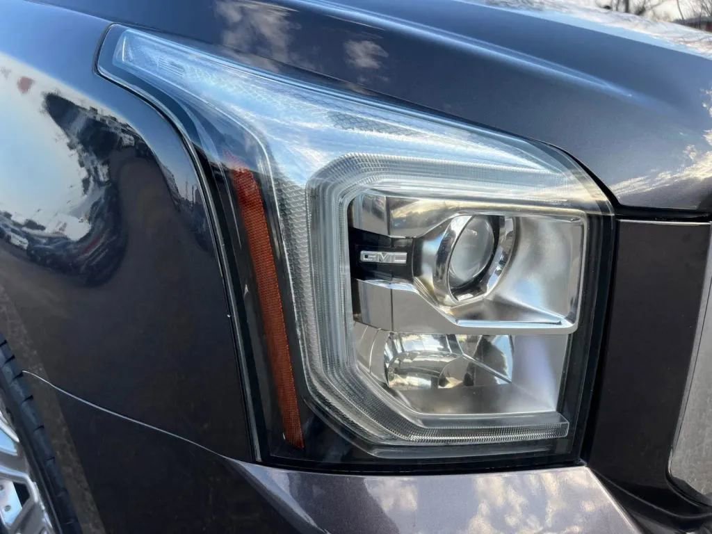 Used 2018 GMC Yukon Denali AWD/4WD image 33