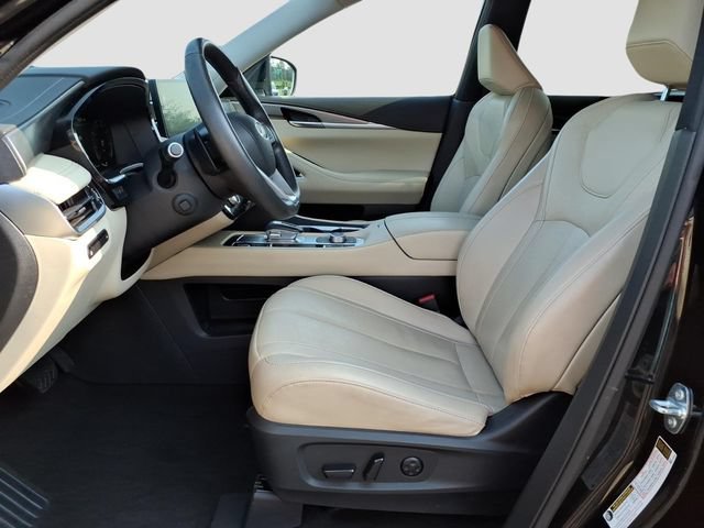 Certified 2023 INFINITI QX60 Luxe w/ Performance Audio Package AWD/4WD image 4