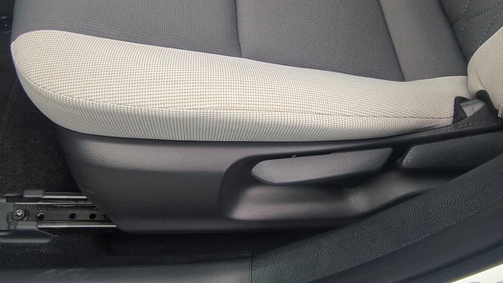 Used 2024 Toyota Corolla LE FWD image 15