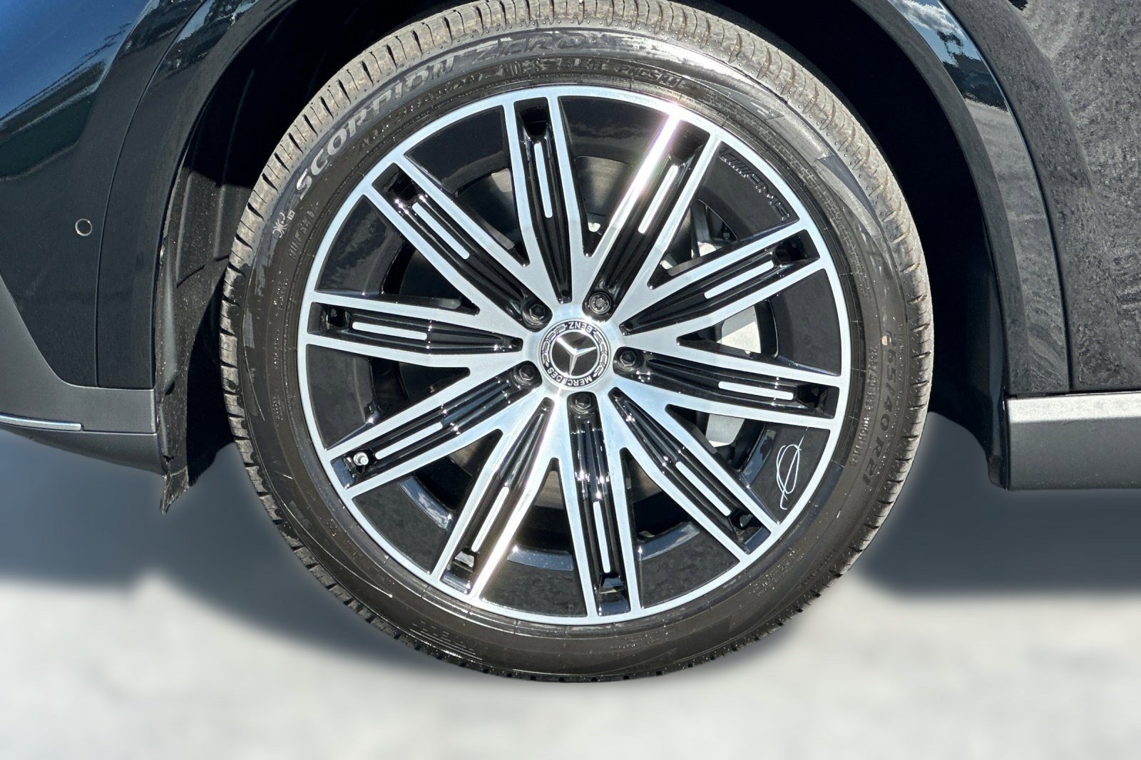 New 2026 Mercedes-Benz EQE 320 4MATIC SUV image 11