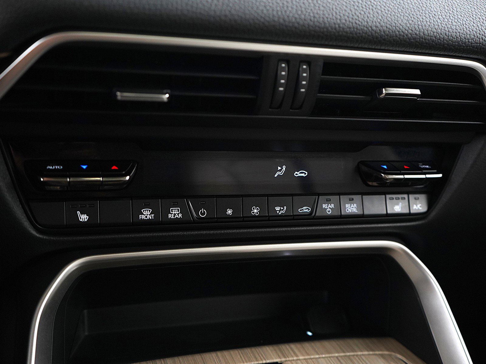 Certified 2025 MAZDA CX-90 Plug-In Hybrid w/Premium Sport image 25