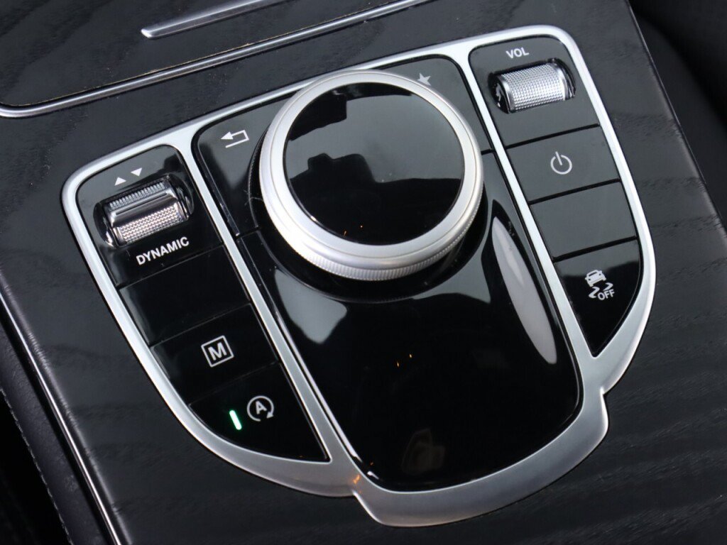 Used 2018 Mercedes-Benz GLC 300 4MATIC image 22