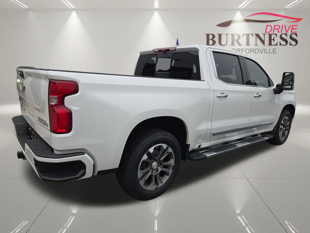 Certified 2024 Chevrolet Silverado 1500 High Country w/ Technology Package AWD/4WD image 8