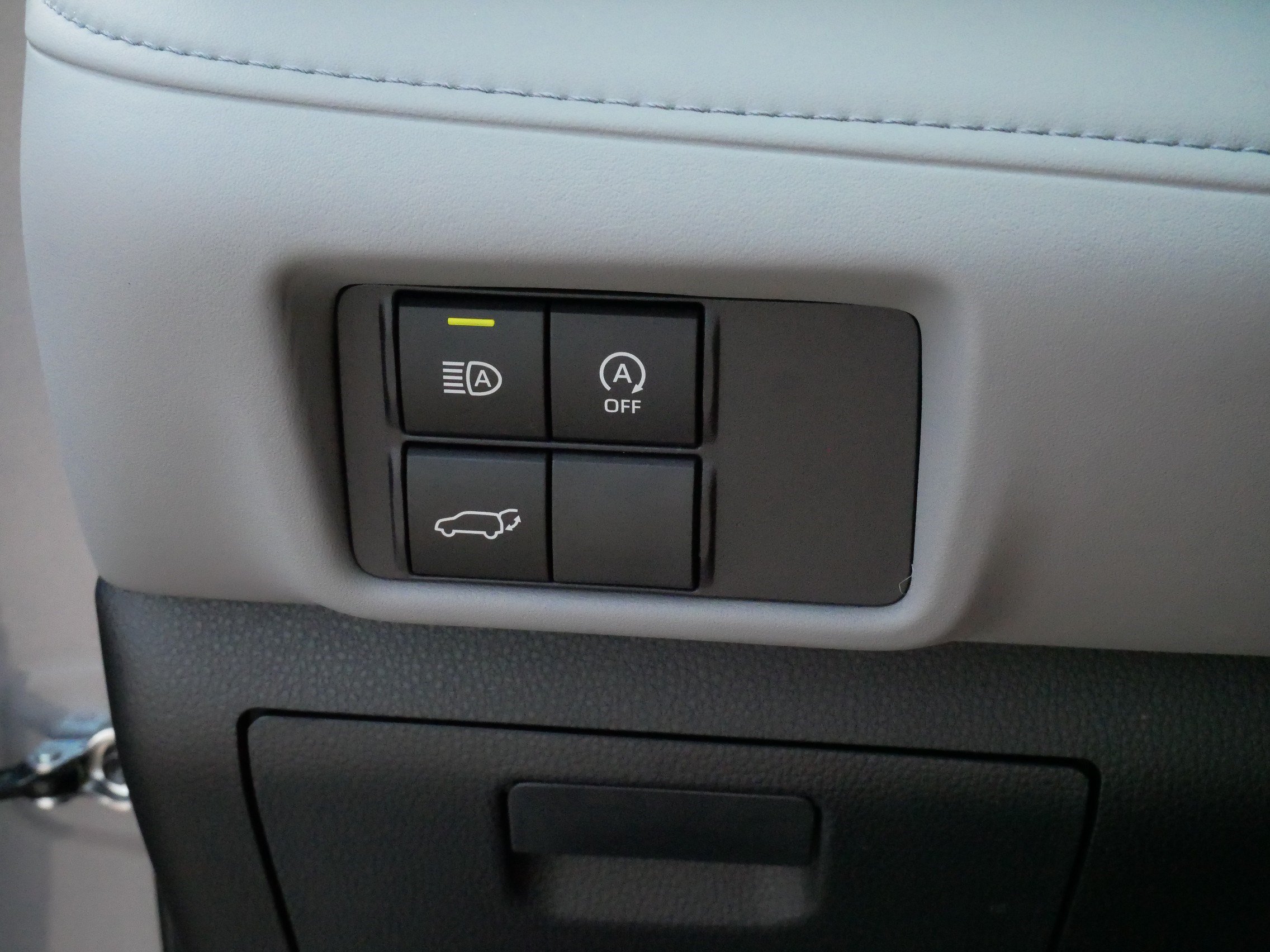 Certified 2026 Toyota Highlander XLE AWD/4WD image 28