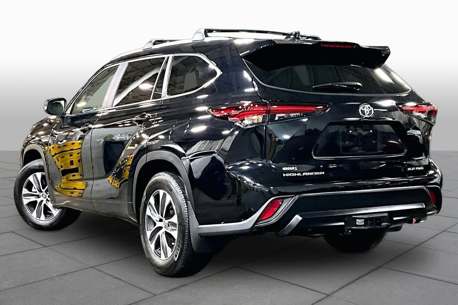 Used 2026 Toyota Highlander XLE AWD/4WD image 12