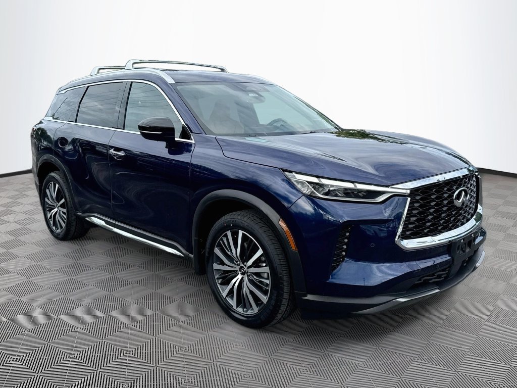 Used 2023 INFINITI QX60 Sensory w/ Cargo Package AWD/4WD image 4