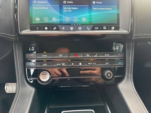 Used 2019 Jaguar F-PACE S AWD/4WD image 16