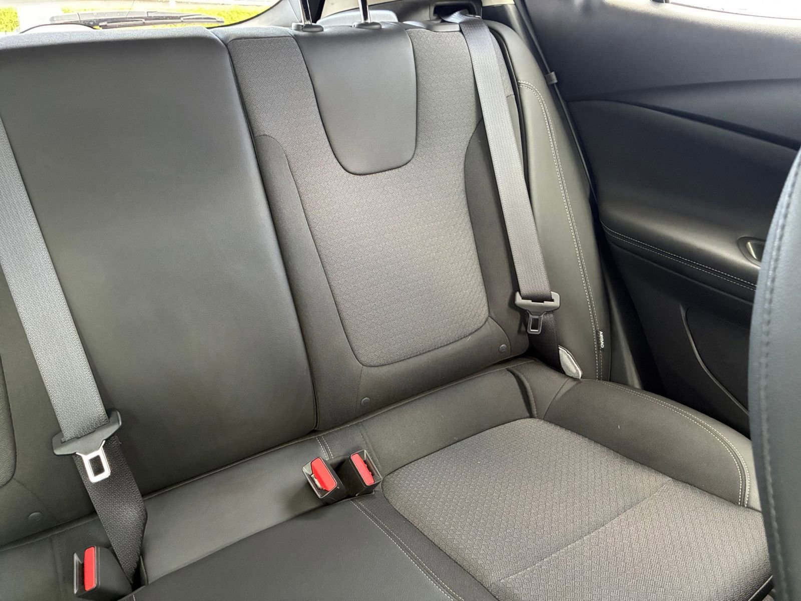 Used 2025 Buick Encore GX Preferred image 36