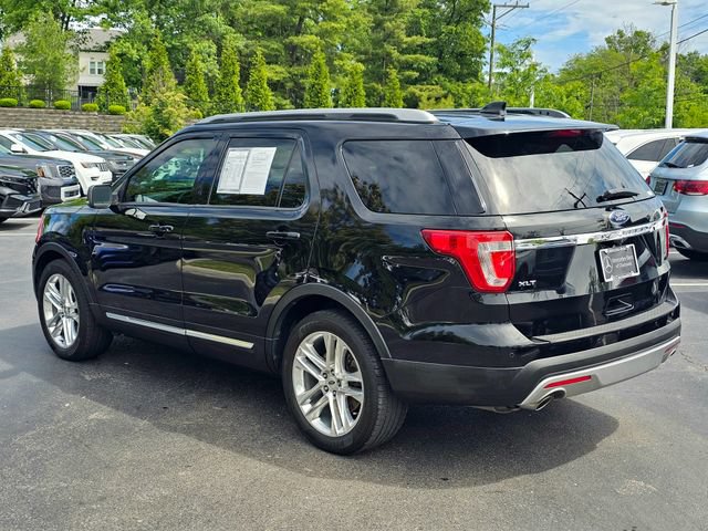Used 2017 Ford Explorer XLT w/ Equipment Group 202A FWD image 12