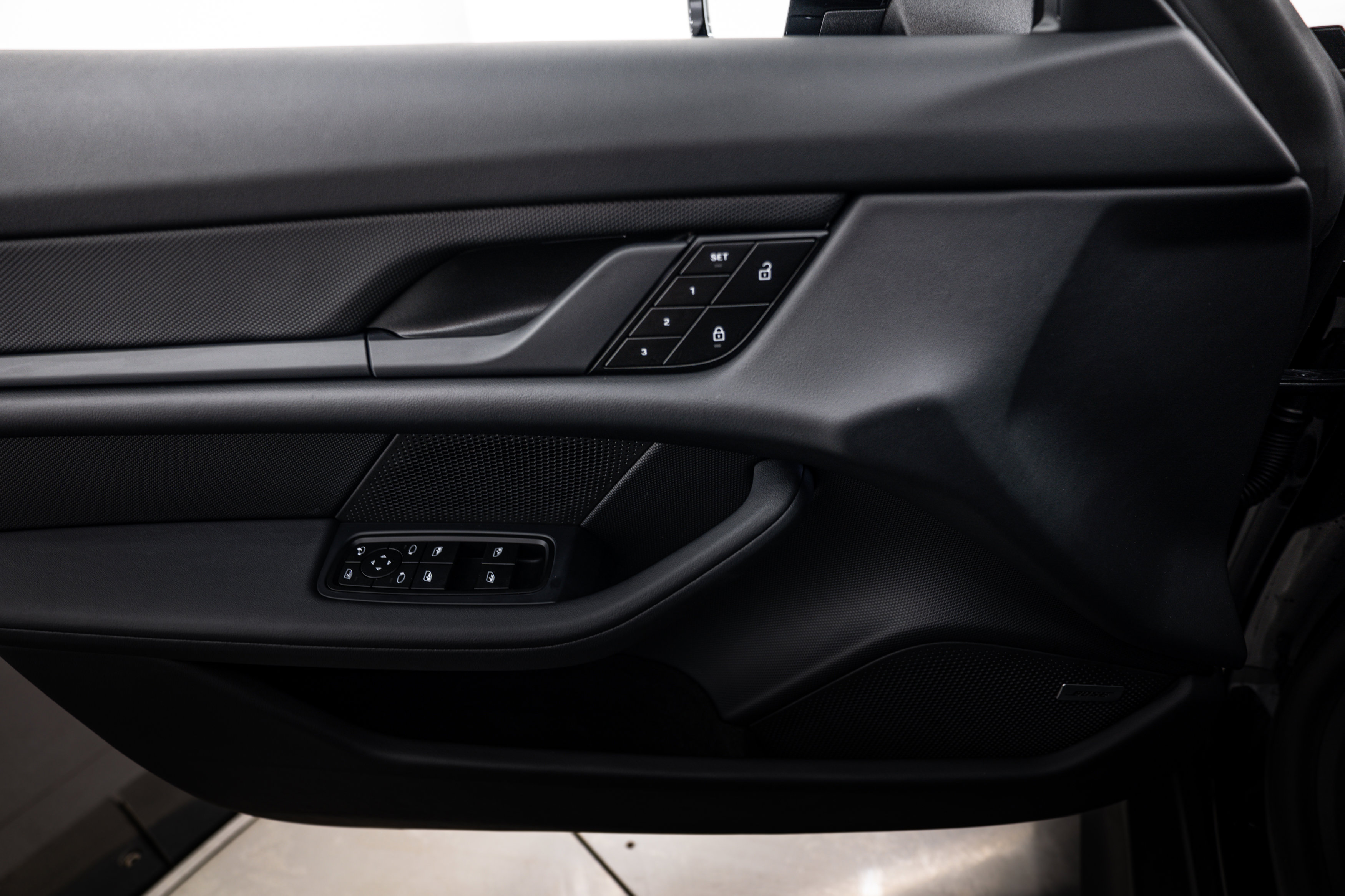 Certified 2024 Porsche Taycan image 18