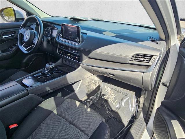 Used 2024 Nissan Rogue SV image 20