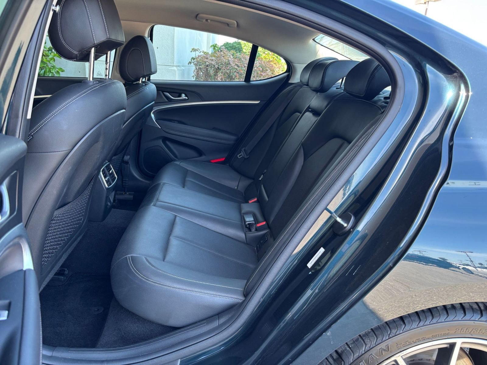 Used 2025 Genesis G70 2.5T AWD/4WD image 39