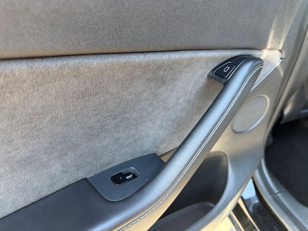 Used 2021 Tesla Model Y Long Range AWD/4WD image 19