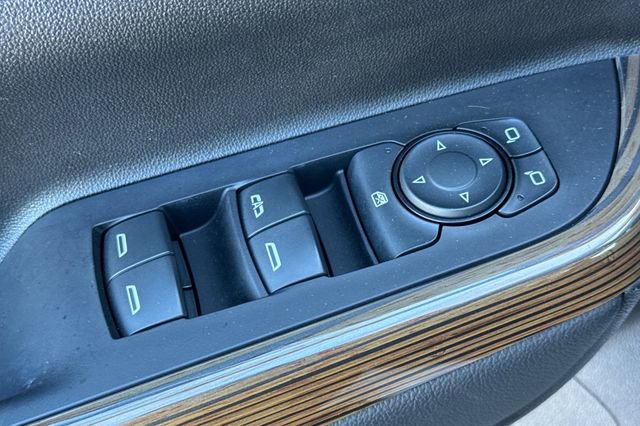 Used 2023 GMC Acadia SLE image 12