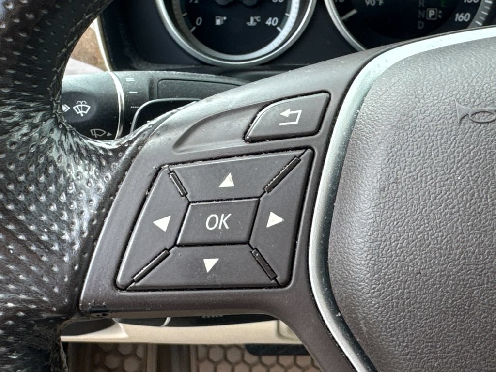 Used 2016 Mercedes-Benz E 350 4MATIC Sedan image 25
