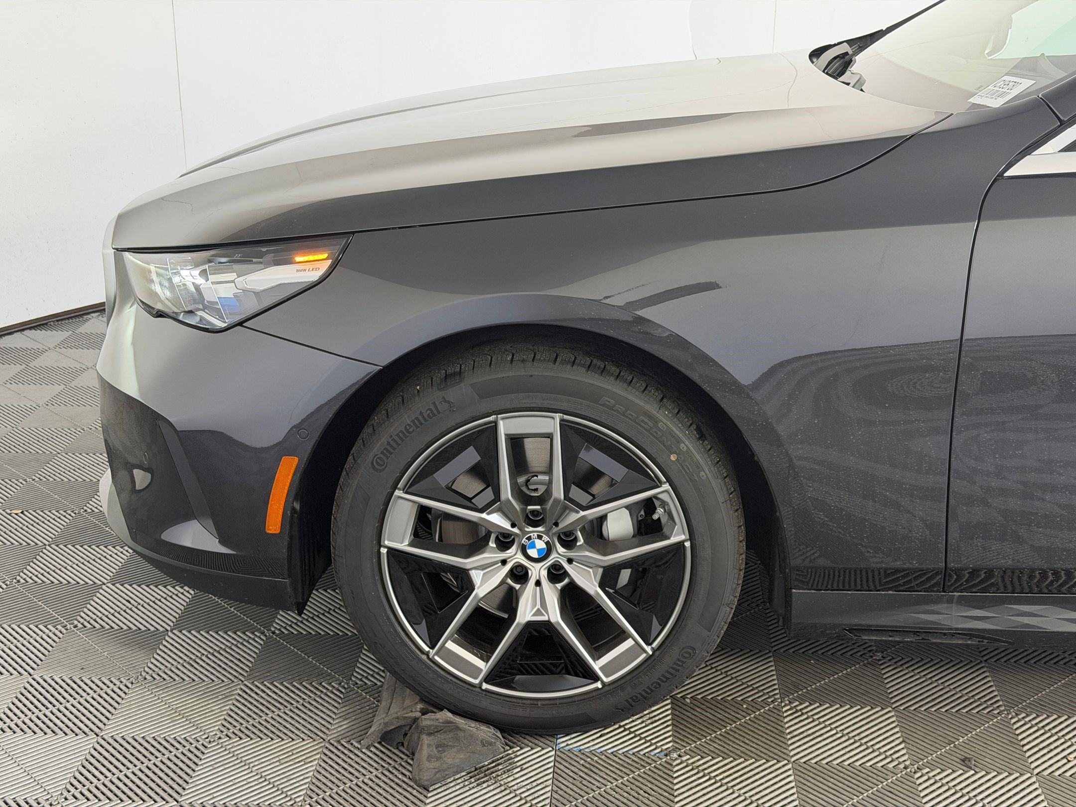 Used 2027 BMW 530i w/ Convenience Package RWD image 11