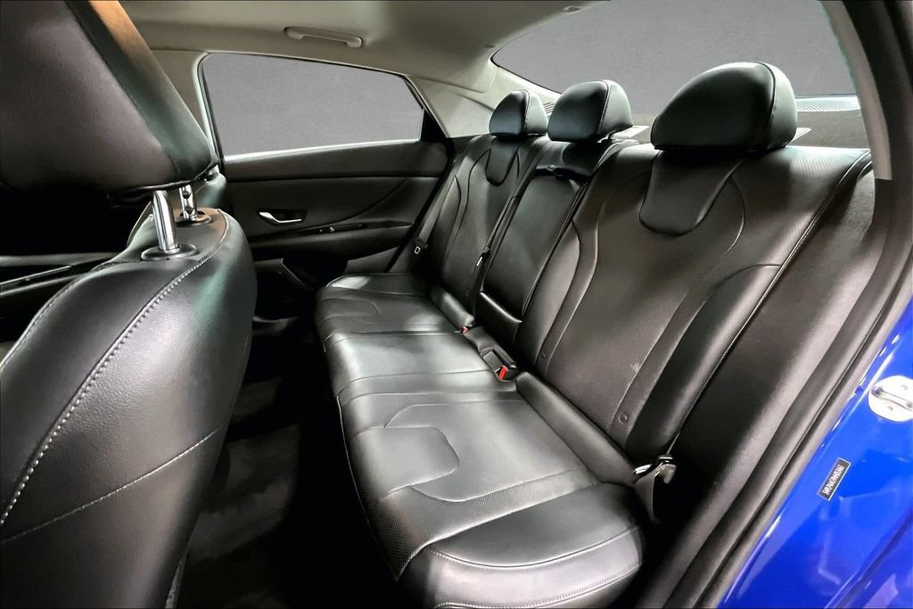 Used 2022 Hyundai Elantra Limited w/ Cargo Package FWD image 21