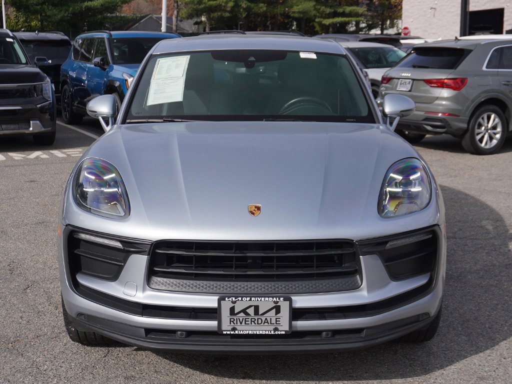 Used 2022 Porsche Macan image 12