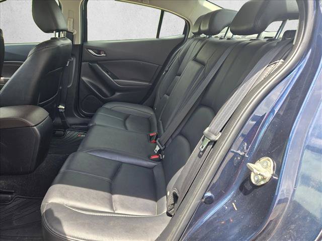 Used 2018 MAZDA MAZDA3 Touring FWD image 16
