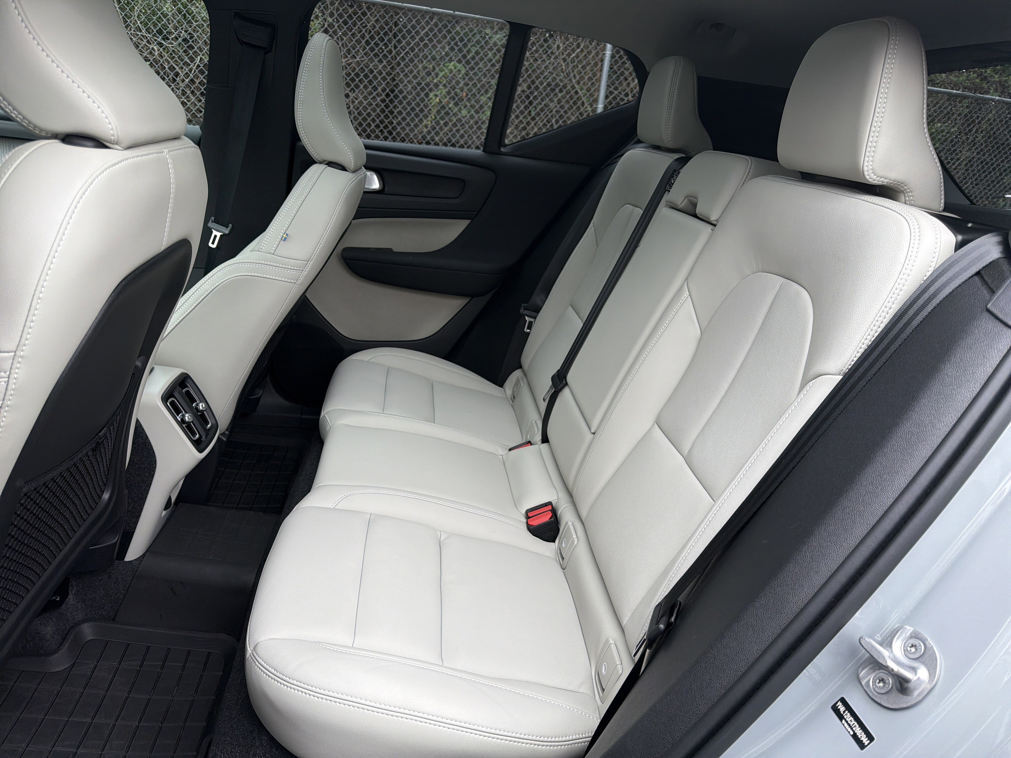 Used 2026 Volvo XC40 B5 Plus w/ Protection Package Premier image 32