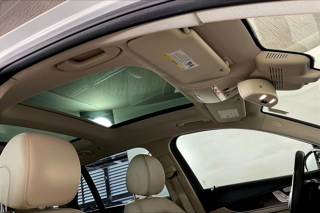 Used 2018 Mercedes-Benz GLC 300 4MATIC image 29